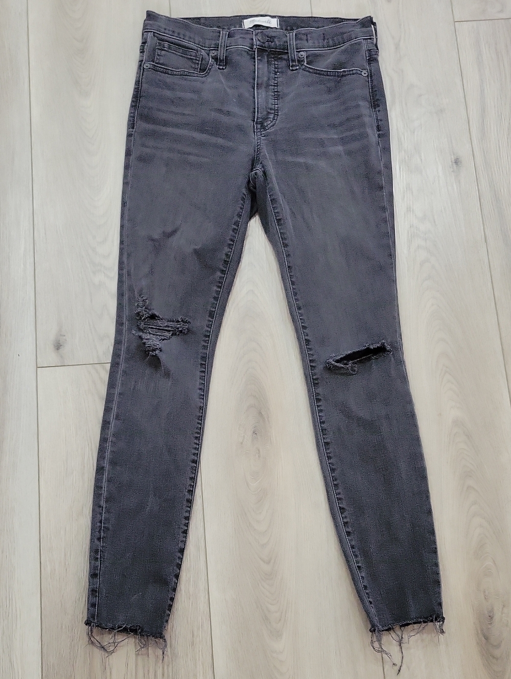 Madewell 9" High Rise Skinny Charcoal Gray Distressed Skinny Jeans Size 28